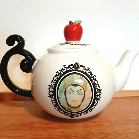 Disney Other - Disney Snow White Heat Activated Ceramic Pot 42oz.